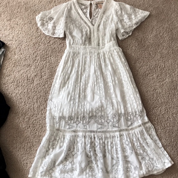 White lace dress - Picture 1 of 2